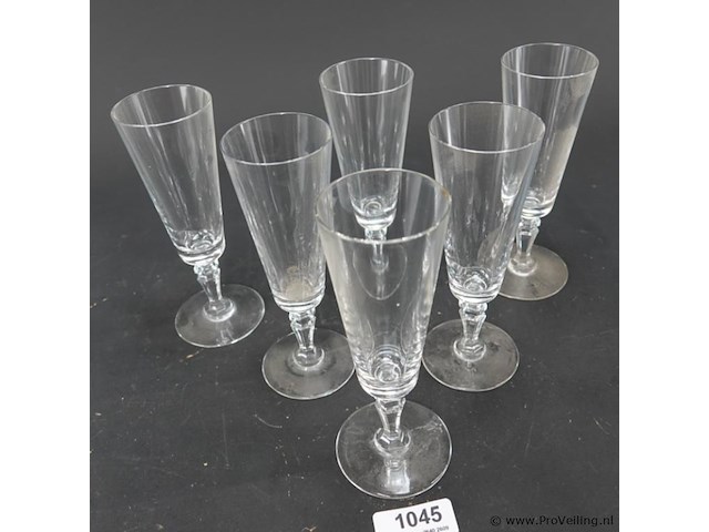 6 kristallen champagneflutes met facetgeslepen panelen - afbeelding 2 van  5