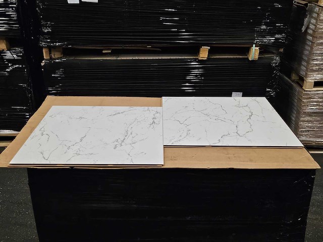 6 m2 laminaat tegel - 610 x 610 x 8 mm - afbeelding 3 van  3