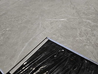 6 m2 pvc spc click tegel - 610 x 305 x 5 mm - afbeelding 2 van  3