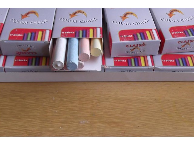 6 pakken van 10 doosjes back to school krijtjes - afbeelding 3 van  5