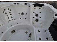 6 persoons jacuzzi en buitenspa - afbeelding 2 van  18
