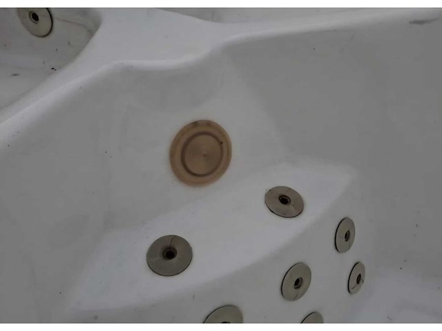6 persoons jacuzzi en buitenspa - afbeelding 7 van  18
