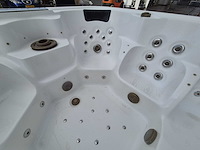 6 persoons jacuzzi en buitenspa - afbeelding 3 van  18