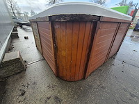 6 persoons jacuzzi en buitenspa - afbeelding 11 van  18