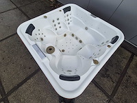 6 persoons jacuzzi en buitenspa - afbeelding 18 van  18