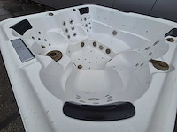 6 persoons jacuzzi en buitenspa - afbeelding 3 van  17