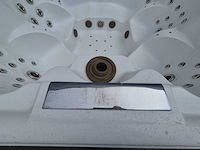 6 persoons jacuzzi en buitenspa - afbeelding 6 van  28
