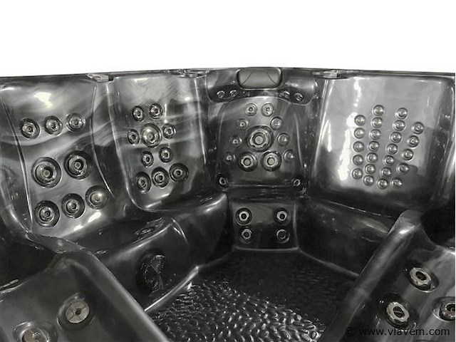 6 persoons outdoor spa met waterjets 255x233cm - zwart / zwarte zijkant - afbeelding 4 van  17