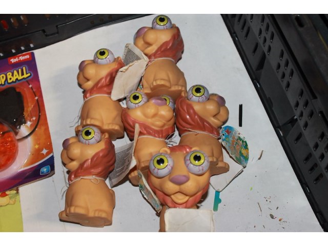 6 sqeeuze leeuw ogen model in ds k - afbeelding 2 van  3