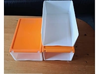 6 stapelbare kunststof magazijnbakken 32 x 22 x 13 cm - afbeelding 2 van  3