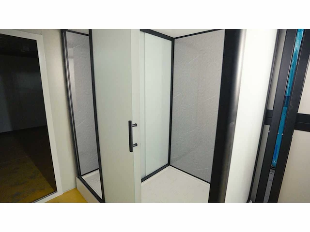 6 stuks rhino-houses 1160x250x239 cm 29 m2 mobiele woonunit / tiny house (6x) - afbeelding 10 van  42