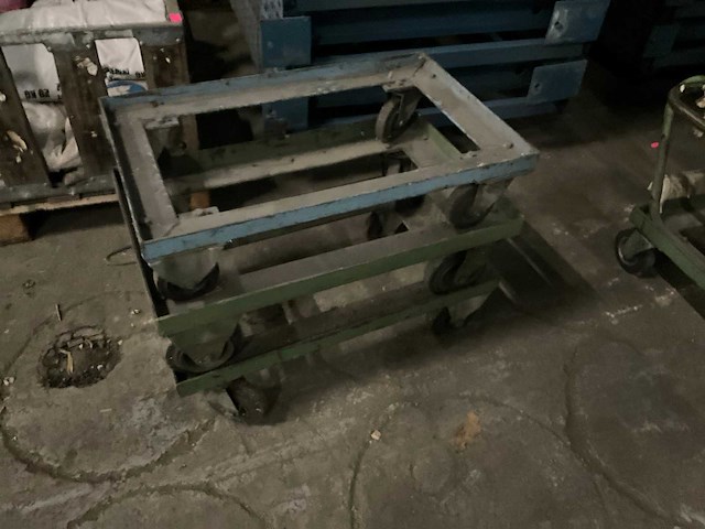 6 trolleys + 21 bokken 85x62x35cm - afbeelding 4 van  5