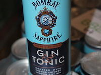 6 x 12 blikken bombay sapphire gin tonic 0,25cl. tht 9-2026. bod inclusief statiegeldwaarde van 10,80 euro. - afbeelding 2 van  2