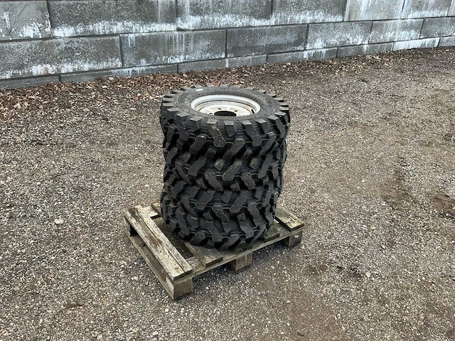 6.00-12 band (4x) - afbeelding 1 van  5