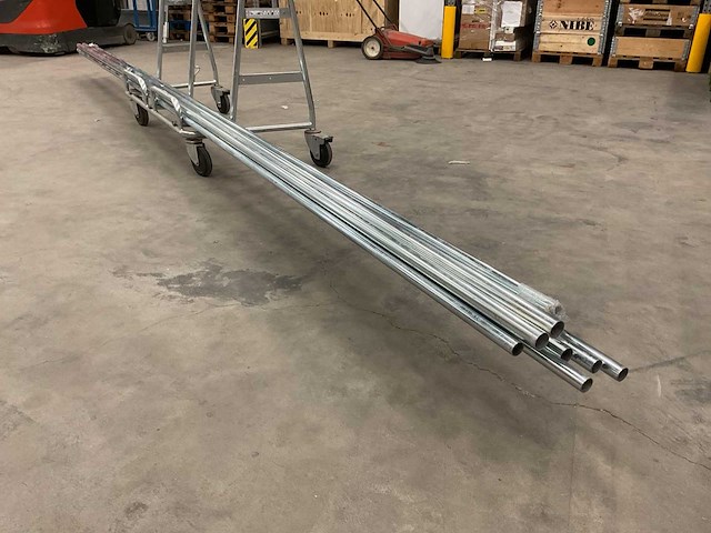 600cm partij stalen cv-buizen, 13 stuks - afbeelding 1 van  2