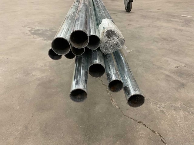 600cm partij stalen cv-buizen, 13 stuks - afbeelding 2 van  2