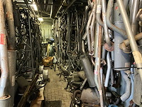 60m2 voorraad - uitlaatsystemen, carroseriedelen, remkabels, stellingen, remonderdelen en toebehoren - afbeelding 1 van  29