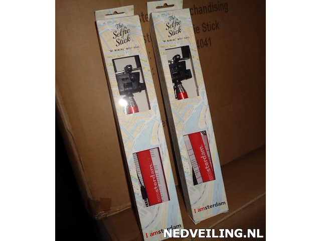 60x selfie sticks i amsterdam - afbeelding 1 van  3