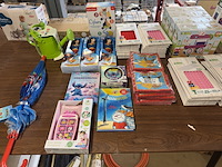 60x speelgoed w.o. clementoni, disney, spelend leren, super mario - afbeelding 1 van  12