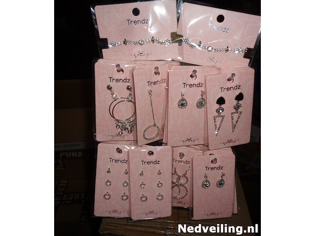 60x trendz fashion accessoires op display (084) - afbeelding 3 van  3