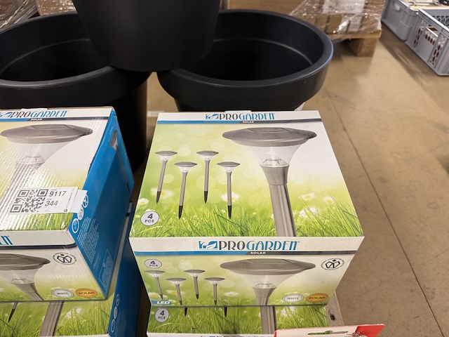 60x tuinartikelen w.o. tuinverlichting, bloempotten, multifunctionele led lamp, bladschep w.o. intex, progarden - afbeelding 6 van  9