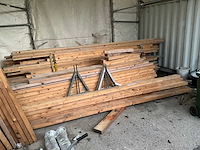 65 balken en 48 steigerplanken (113x) - afbeelding 1 van  8