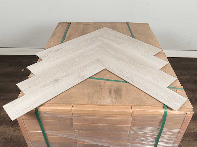 65 m2 pvc spc click visgraat met xps onderlaag - 640 x 128 x 6 mm - afbeelding 4 van  4