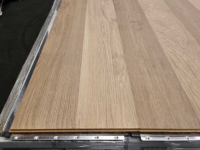 66 m2 laminaat plank - 1207 x 198 x 11 mm - afbeelding 2 van  3