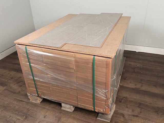 68 m2 laminaat tegel - 635 x 327 x 8 mm - afbeelding 4 van  4