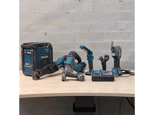 6x accu gereedschap met bouwradio, makita, 2020 tot 2023 - afbeelding 1 van  29