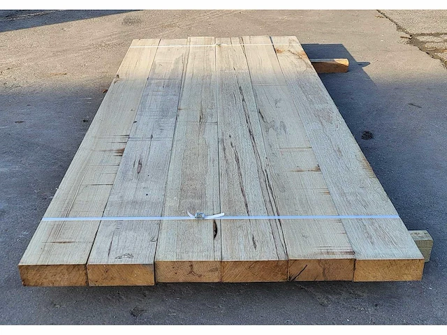 6x afrikaans eiken 60 x 155 mm, lengte 215 cm - afbeelding 1 van  4