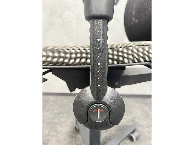 6x ahrend 250 - ergonomische bureaustoel - afbeelding 16 van  18