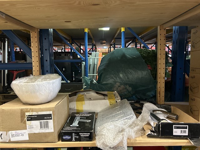 6x badkamer/sanitair accessoires en toebehoren w.o. waskom, kraan - afbeelding 1 van  5