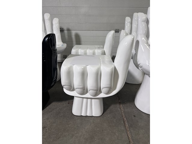 6x chair fist en chair hand, polspotten - afbeelding 3 van  8