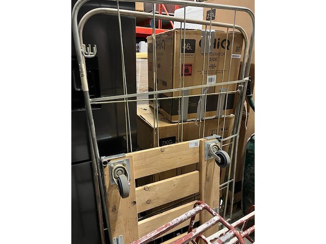 6x divers bouwmateriaal w.o. kruiwagens en trappen - afbeelding 3 van  5