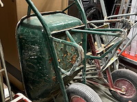 6x divers bouwmateriaal w.o. kruiwagens en trappen - afbeelding 4 van  5