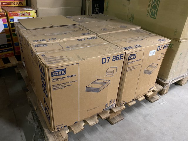 6x dozen a 6000 tork universele masterfold-servetten, tork, bruin - afbeelding 1 van  3