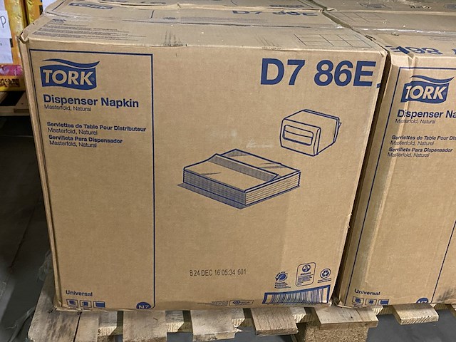 6x dozen a 6000 tork universele masterfold-servetten, tork, bruin - afbeelding 3 van  3