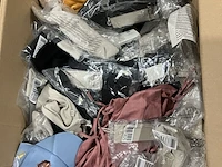 6x dozen kleding en accessoires - afbeelding 3 van  8