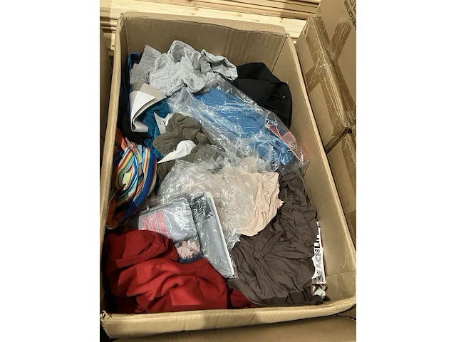 6x dozen kleding en accessoires - afbeelding 5 van  8
