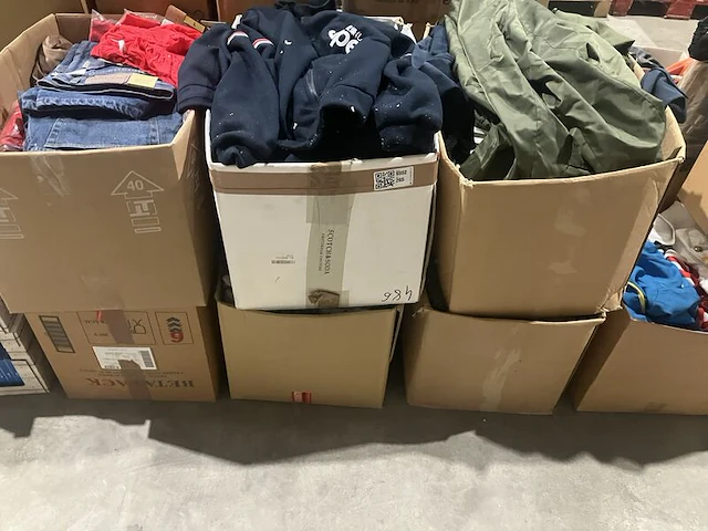 6x dozen kleding - afbeelding 2 van  10