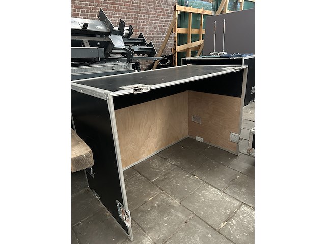 6x flightcase met designtafel 119x119x115 - afbeelding 2 van  6