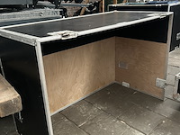 6x flightcase met designtafel 119x119x115 - afbeelding 2 van  6