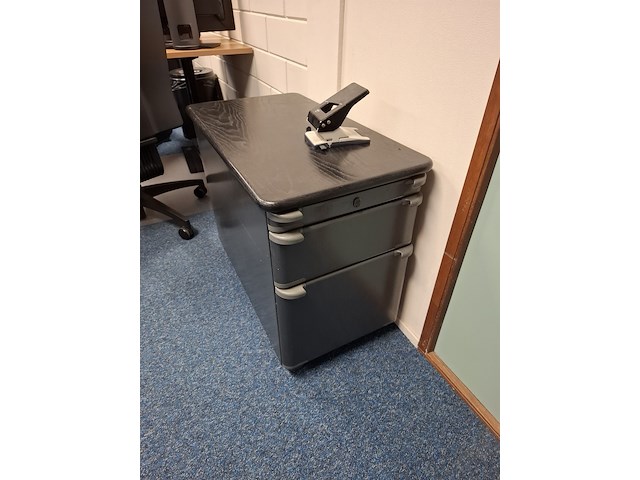 6x hoekbureau - afbeelding 9 van  18