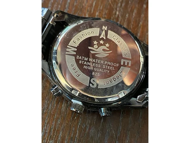 6x horloges diverse uitvoeringen - afbeelding 3 van  12