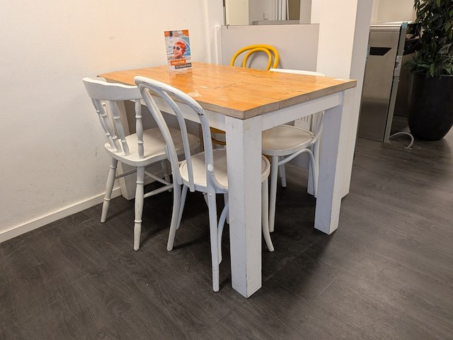 6x houten kantinetafel en 11x stoel - afbeelding 2 van  8