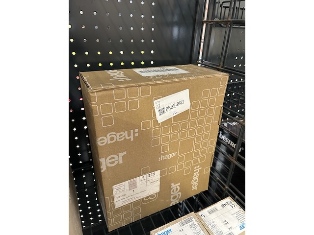 6x installatiemateriaal w.o. contacteur, hager - afbeelding 4 van  4