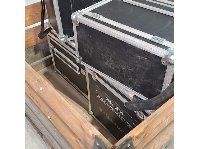 6x koffer met geneedkundig uitrusting - afbeelding 6 van  6