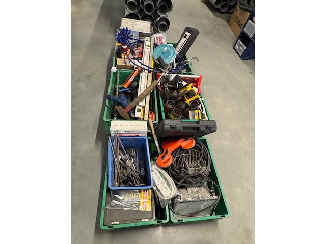 6x krat met gereedschap - afbeelding 1 van  12