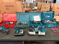 6x makita bouwgereedschap, 1x lader